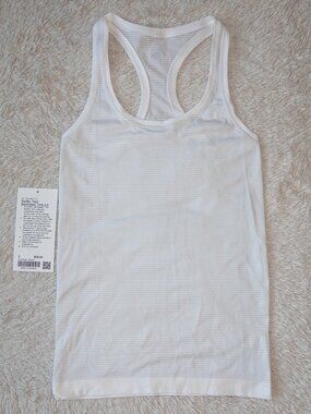 Women's Size 2 Lululemon Swiftly Tech Racerback Tank 2.0, White, Like New